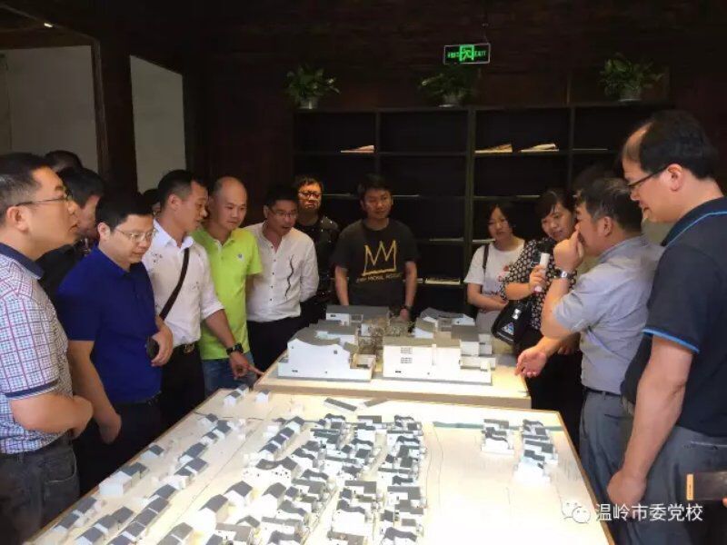 公司董事長參與徽派建筑設(shè)計調(diào)研